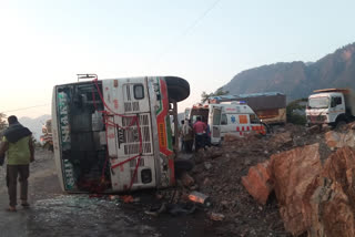 pithoragarh road accident