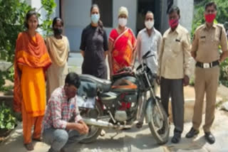 seb cops arrested two people for illegal transport of local liquor in gutti at ananthapur