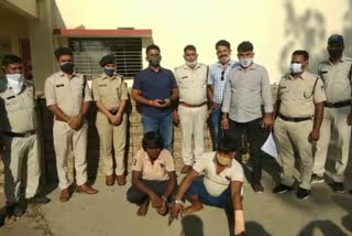 Police takes major action on transport of illegal liquor, 2 accused including 555 cases of illicit liquor arrested