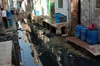 waterlogging at Nagar Ugna Chowk Kirari