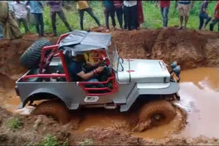 Off road jeep rally