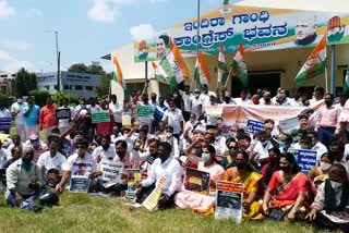 cong activists protest