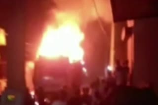 fierce fire in truck due to short circuit in jagadhri yamunanagar