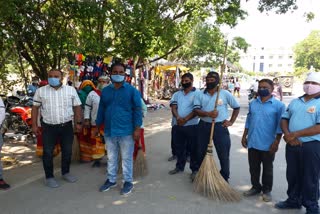 Indore sweepers protest against Hathras incident