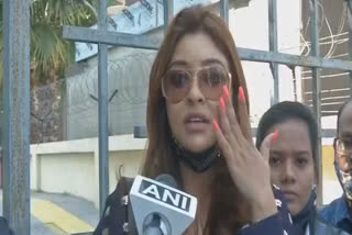 payal ghosh meets NCW cheif