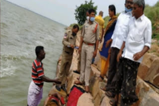 unknown women dead body found in shinganamala at ananthapur district