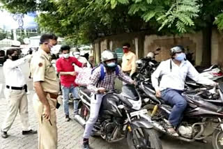 nagpur police take action against 1000 fancy number plate vehicle owners