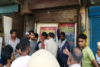 Municipal corporation sealed illegal meat shops at jatal road in panipat