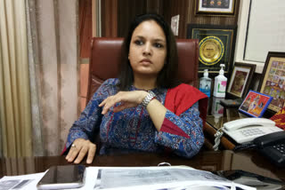 Councilor Priyanka Choudhary opposes privatization of Delhi Jal Board