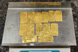 Gold worth Rs 90 lakh seized from two plane passengers