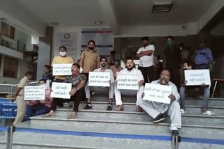 family members sitting on strike in hospital