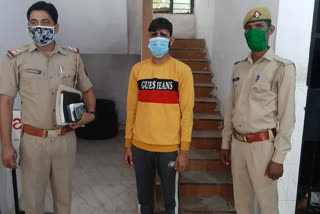 Noida Police arrested miscreant during checking