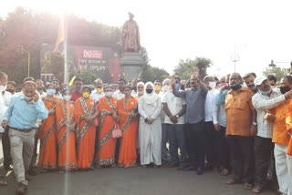 kolhapur people protest against advocate gunratna sadavarte