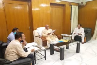 mla-saryu-rai-holds-review-meeting-with-officials-of-education-department-in-jamshedpur