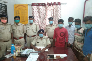 four miscreants arrested in 50 thousand loot in deoghar