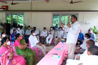 ఆశీర్వాదంగా గెలుపును కానుకగా ఇవ్వాలి: పల్లా రాజేశ్వర్​ రెడ్డి