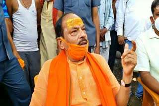 raghubar-das-accuses-hemant-sarkar-of-connection-with-sand-mafia-in-dumka