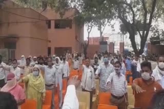 Delhi Jal Board  Employees protest in Okhla