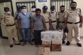 Two arrested for transporting illegal liquor in Khandwa