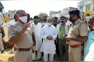 MLA Ishwar Singh visits Grain Market Cheeka