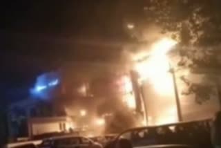 Fire in car showroom in Faridabad