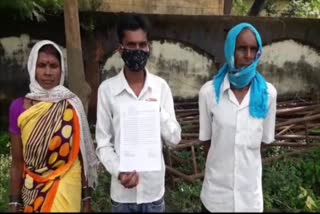 families-excluded-from-village-for-not-voting-for-sarpanch-candidate-in-thumsa-village-of-mahasamund