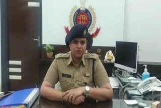 Communal color should not be given to the beating of DU student in Adarsh Nagar says DCP Vijayanta arya