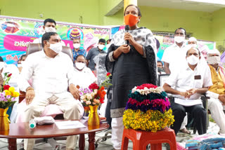 bathukamma-sarees-distribution-in-warangal-rural-dist-by-minister-yerraabelli