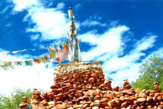 f Zorawar Singh's grave in Taklakot, Tibet