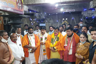 Vice Chairman of the National BC Commission visiting Sri Umamaheswara Temple in nagarkurnool district
