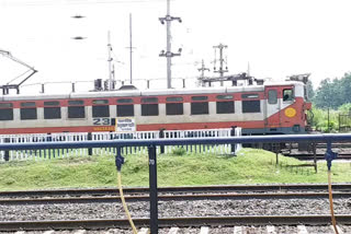 Another train gift to district residents, Balsad-Puri weekly superfast train will run from 15