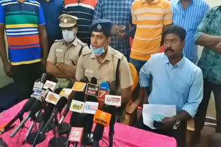 three arrested for stealing jewel in tenkasi