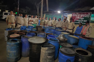 Police and Excise Department raided and confiscated 300 liters of hand grenade liquor and 3 thousand kg mahua