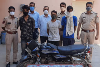 4 accused arrested,  Mobile robbery revealed in Jaipur