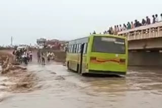 ಬಸ್​​ ಚಾಲನೆ ಮಾಡಿ ಹುಚ್ಚು ಸಾಹಸ