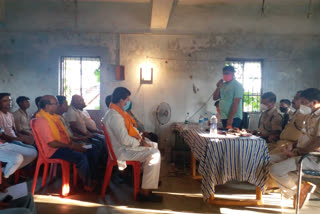 पलामू में दुर्गा पूजा को लेकर शांति समिति की बैठक