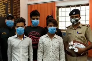 3 miscreants arrested for robbing at gunpoint while riding in auto in faridabad