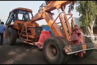 crane crushed sleeping laborer in alipur