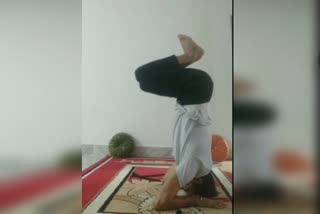 world record for longest performing Vrikshasana