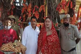 Actor Govinda wife Sunita Ahuja reached Chintpurni temple in Una