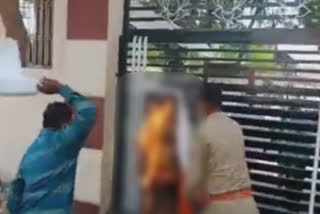 Woman attempts self-immolation  attempts self-immolation outside UP assembly  self-immolation outside UP assembly  set herself on ablaze in front of assembly  woman sustained burn injuries  Lucknow Police Commissioner  Police Commissioner Sujeet Pandey  Police thwarts self-immolation bid by woman outside Vidhan Bhavan  ഗാർഹിക പീഡനത്തെത്തുടർന്ന് യുവതി ആത്മഹത്യക്ക് ശ്രമിച്ചു  ഉത്തർപ്രദേശ്  ലഖ്‌നൗ