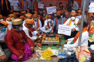 bjps symbolic fast demanding opening of religious places in the state in aurangabad