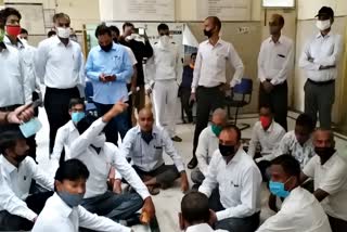 Jhalawar Medical College Latest News, protest of lawyers in Jhalawar