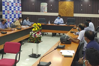 DC reviews meeting regarding government schemes in jamshedpur