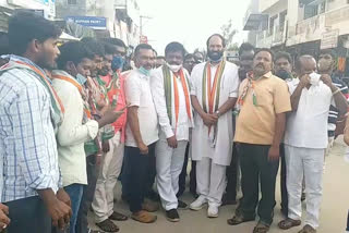 About 20 youth  joined the Congress party in the presence of Uttam Kumar Reddy at dubbaka