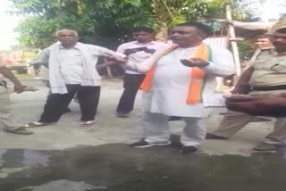 People boycott BJP leader in  Gaya regarding bihar assembly election