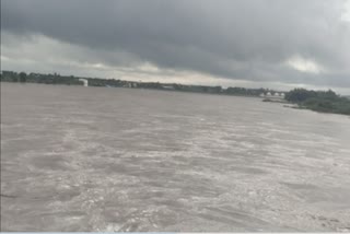 Flood situation persists in Pandharpur