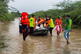 25 civilians trapped in the flood are out safely