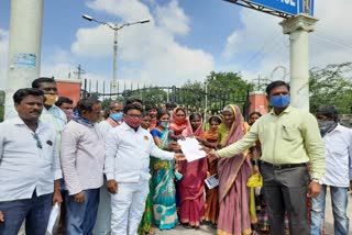 Protest calling for the relocation of Masidapur village