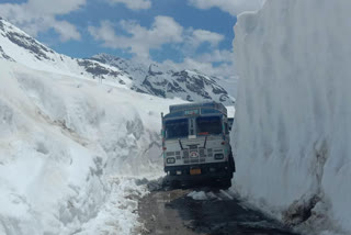 Lahaul-Kullu bus service  Atal Tunnel  Himachal Road Transport Corporation  new bus service  Lahaul-Kullu bus service via Atal tunnel c  അടൽ ടണൽ വഴി ബസ് സർവീസ് ആരംഭിച്ചു  അടൽ ടണൽ